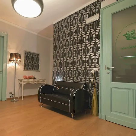 Duca's Guest house 5*